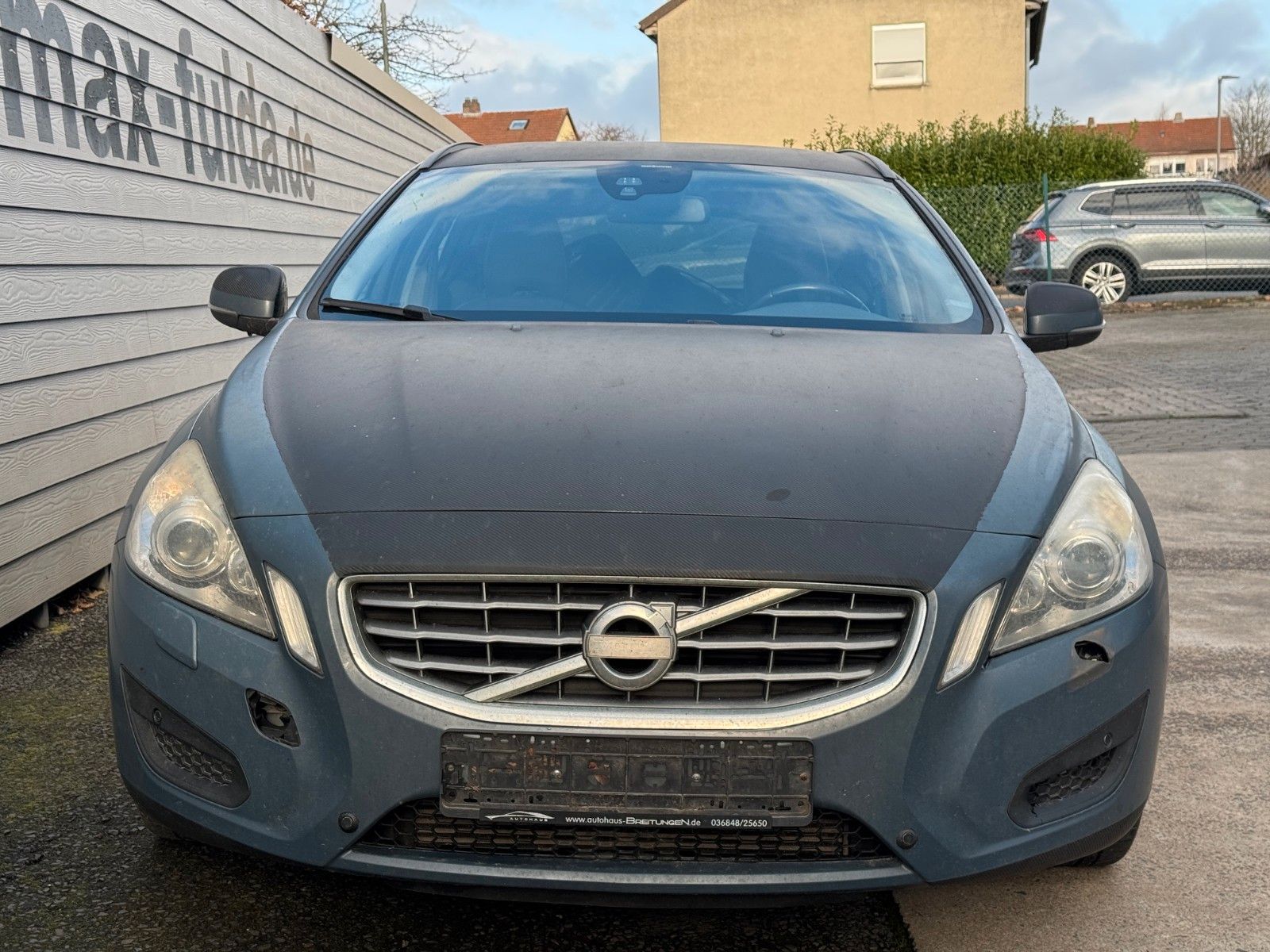 Fahrzeugabbildung Volvo V60 Kombi Momentum T.leder,Navi,Xenon,SH,PDC,AHK