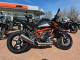 KTM 1390 SuperDuke R  2,99% Finanzierung - KTM MOTORRAD