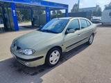 Renault Megane Grandtour RXE 1.6 16V TÜV NEU - Renault Megane: Rxe