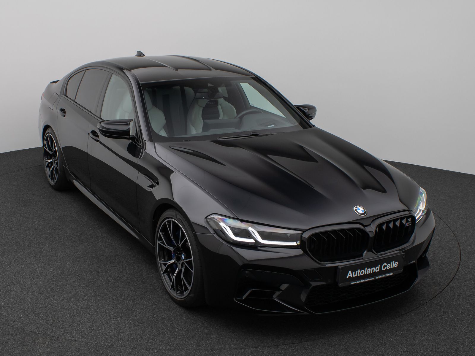 Fahrzeugabbildung BMW M5 Competition xD Kamera HUD DAB B&W SoftCL 20"