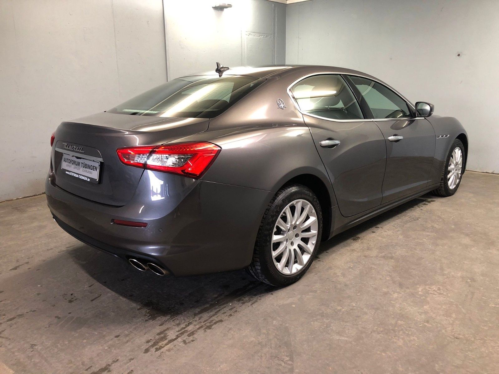 Fahrzeugabbildung Maserati Ghibli 3.0 V6 Automatik*KEYLESS*BUSINESS+*PREMIU