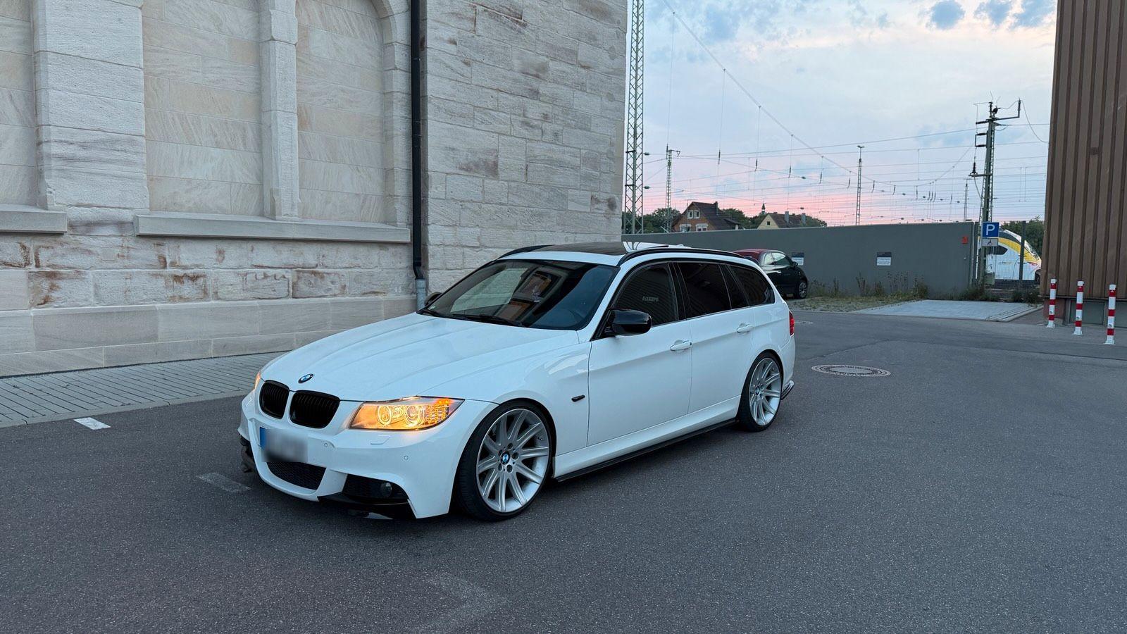 BMW 330