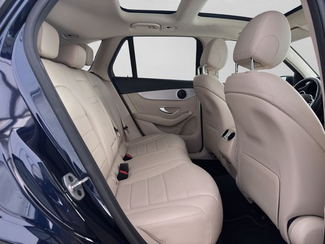 Fahrzeugabbildung Mercedes-Benz GLC  200d 4Matic+LED+Pano+Kamera+Leder+MBUX+DAB