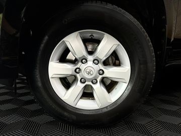 Toyota Land Cruiser - 11