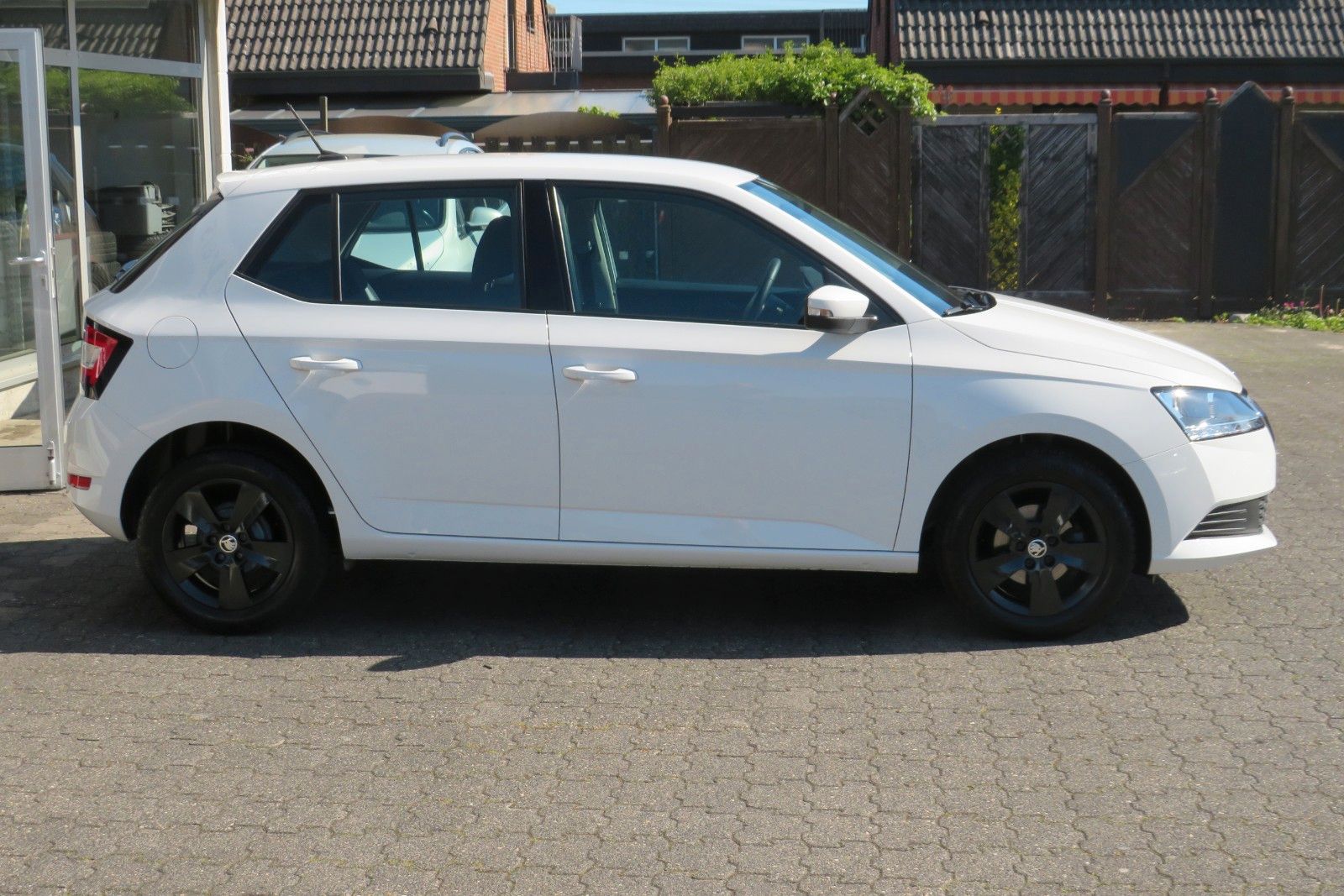Fahrzeugabbildung SKODA Fabia Active KLIMA ALU ZV 1.HAND