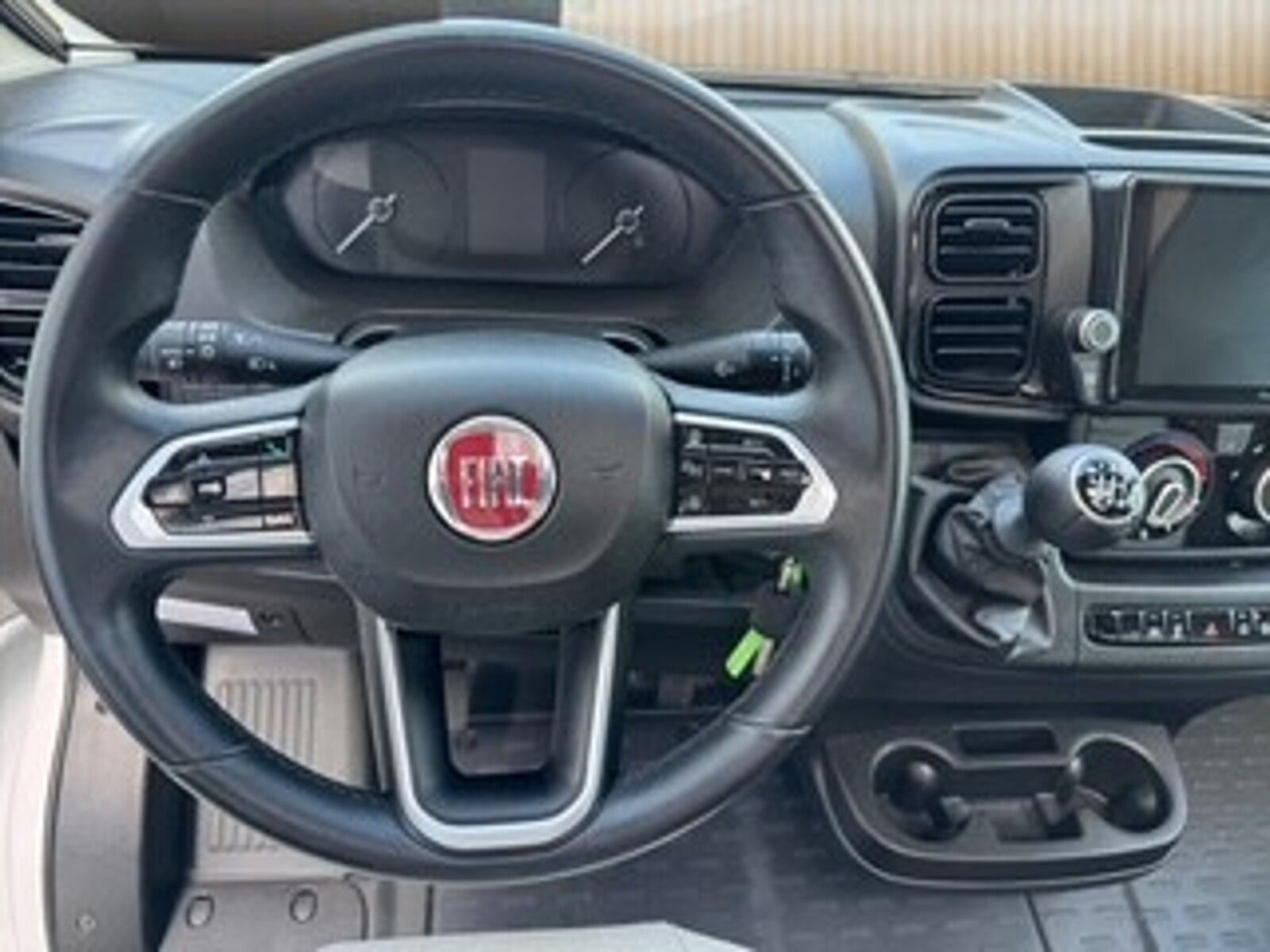 Fahrzeugabbildung Weinsberg CaraCompact EDITION PEPPER 600 MEG Markise, TV