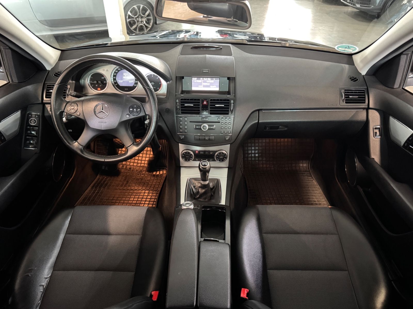Fahrzeugabbildung Mercedes-Benz C 200 CDI AVANTGARDE AHK SHZ LEDER PTS TÜV NEU