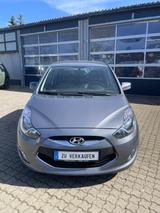 Hyundai ix20 FIFA world Cup Edition - Hyundai ix20 mit Benzin-Antrieb: Kleinbus, Automatik