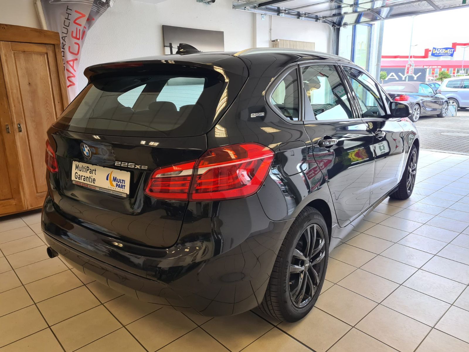 Fahrzeugabbildung BMW 225 Active Tourer 225xe/NAVI/ca. 30€ Steuer/Jahr
