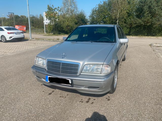 Mercedes-Benz C 180  Rentnerfahrzeug*Garagenauto*Scheckheftgpf