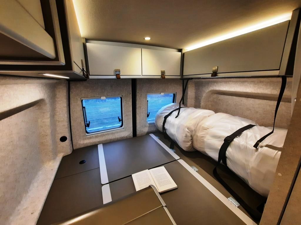 Fahrzeugabbildung HYMER / ERIBA / HYMERCAR Camper Van GRAND CANYON S 600 CROSSOVER Verfüg./