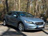 Volvo V40 - T3 - Inscription - frischer Se... - Volvo mit Benzin-Antrieb: Kleinwagen, Schaltgetriebe