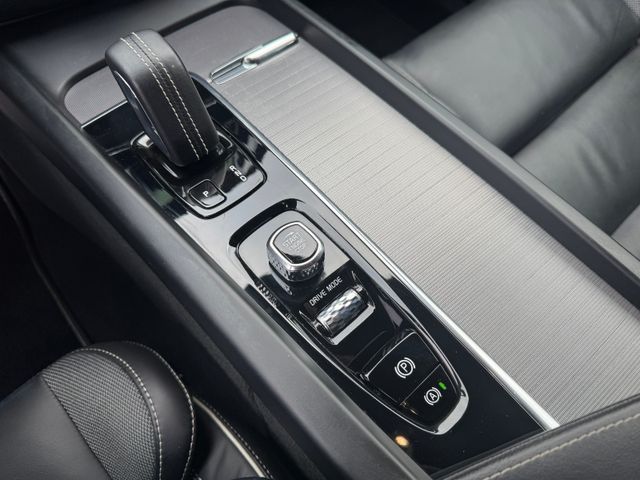 Volvo XC60 R Design