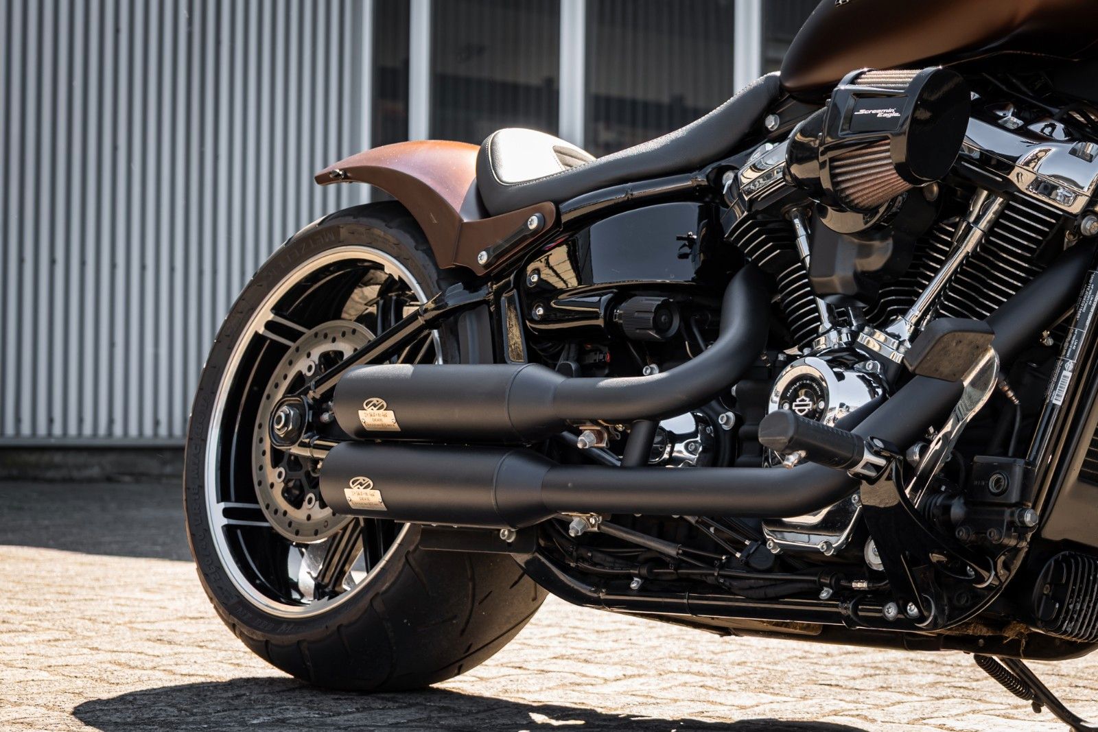 Fahrzeugabbildung Harley-Davidson BREAKOUT FXBR - Jekill & Hyde - Screaming Eagle