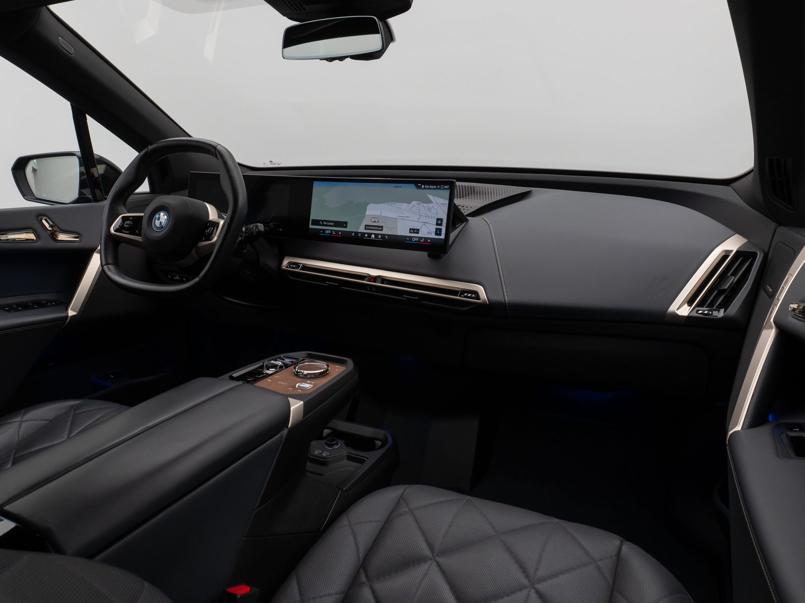 Fahrzeugabbildung BMW iX xD40 Sport 360°Laser H/K DAB AHK ACC 22Zoll