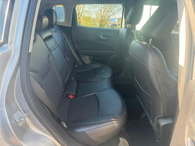 Fahrzeugabbildung Jeep Compass  4WD AUTOMATIK LEDER NAVI KAMERA AHK