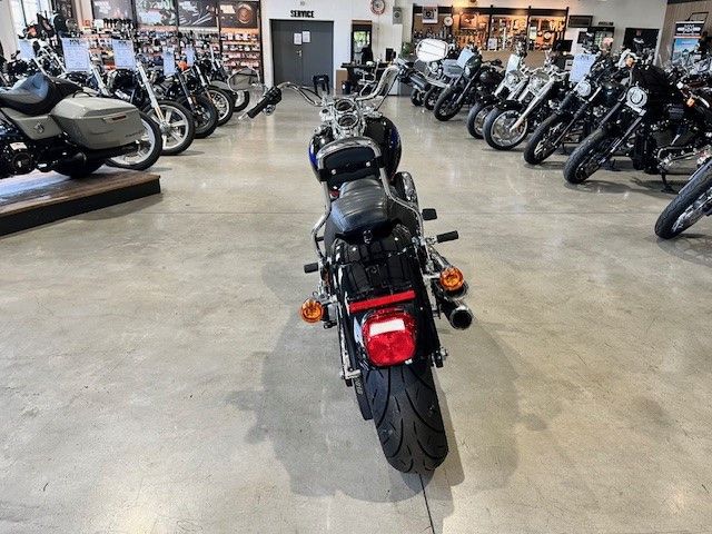 Fahrzeugabbildung Harley-Davidson Low Rider 107cui mit Miller Edelstahl Auspuff