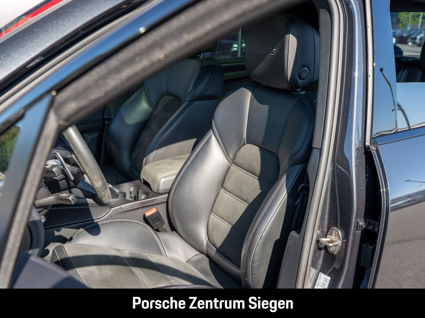 Porsche Macan GTS Luftfederung AD StandHZG AHK-el. klapp foto 19