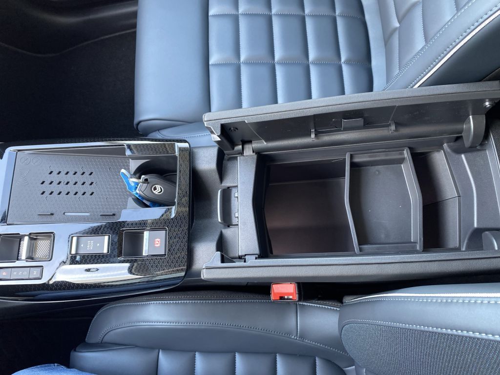 Fahrzeugabbildung Citroën C5 Aircross Hybrid 145 MAX *beh. Frontscheibe*