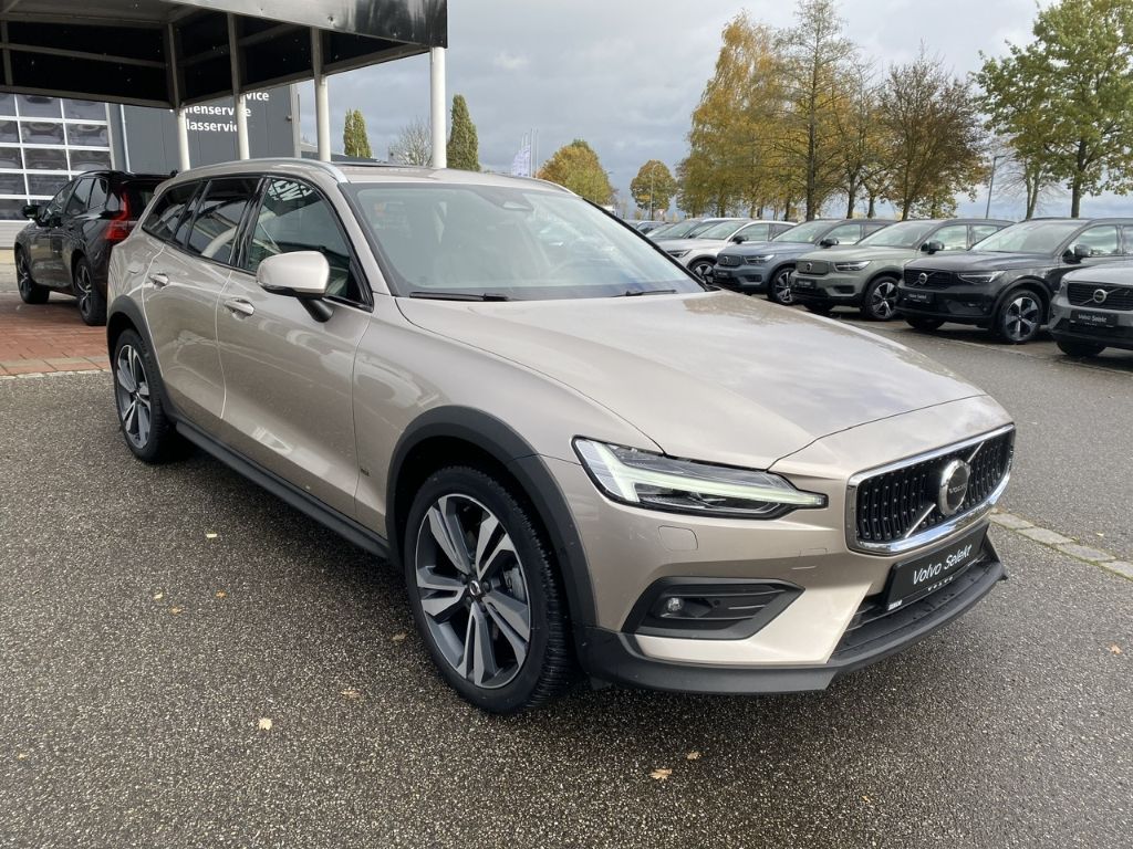 Volvo V60 Cross Country Cross Country Ultimate B4 AWD  foto 5