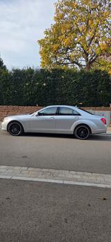 Mercedes-Benz S 500 -DistronicPlus/org.169 000km/2.Hand - Mercedes-Benz S 500 in Stuttgart