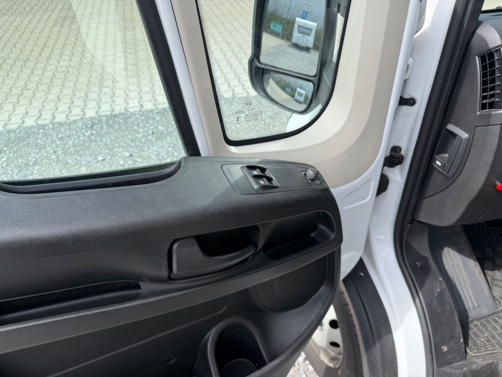 Fahrzeugabbildung Fiat Ducato KLB AHK RFK Klimaautomatik