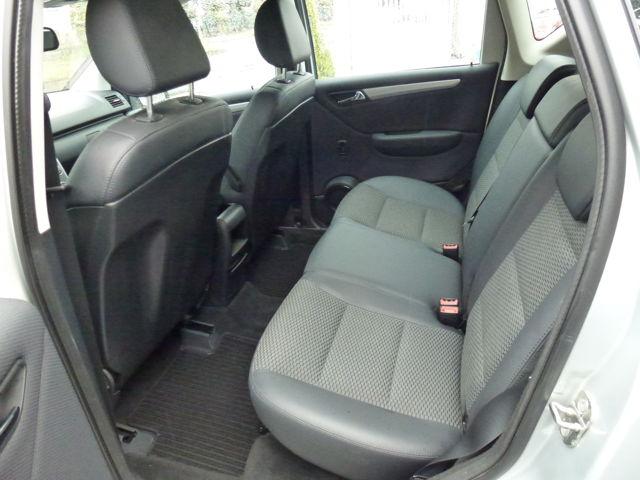 Mercedes-Benz A 180 AVANTGARDE Autom-Klima-78TKM-Sitzheizung