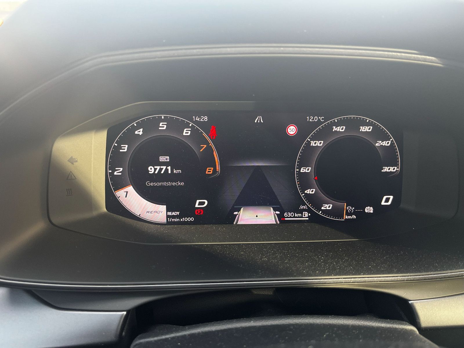 Fahrzeugabbildung CUPRA Leon 1.5 eTSI 110 kW SHZ PDC LED CARPLAY LHZ 18"