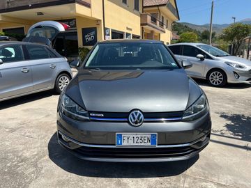 Volkswagen Golf - 2