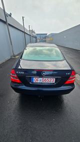 Mercedes-Benz E 220 CDI ELEGANCE Automatik  - Mercedes-Benz E 220 aus 2006: Cdi