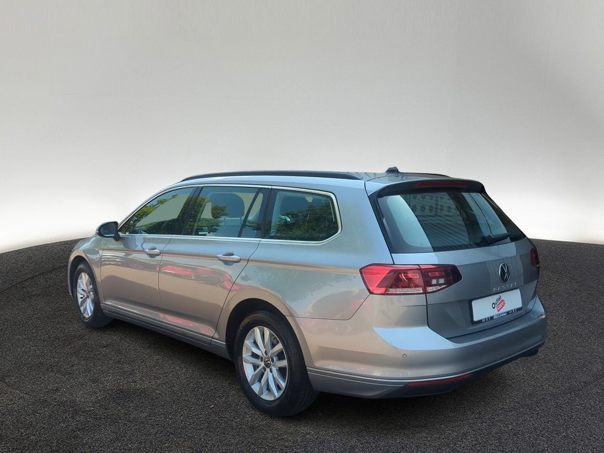 Volkswagen Passat Variant - Bild 3