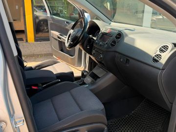 Volkswagen Golf - 9