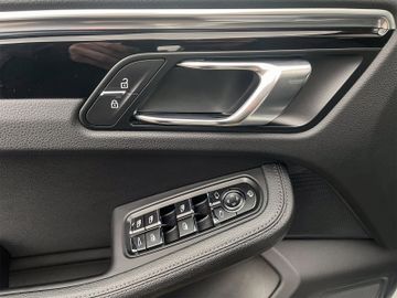 Porsche Macan S, PDK, Approved - 072026, Alcantara