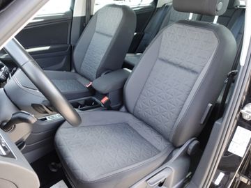 Volkswagen Tiguan - 10