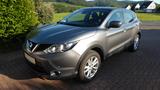 Nissan Qashqai 1.6 dCi DPF Acenta  Klimaautom.,Navi, SH - Nissan Qashqai mit Diesel-Antrieb: Limousine