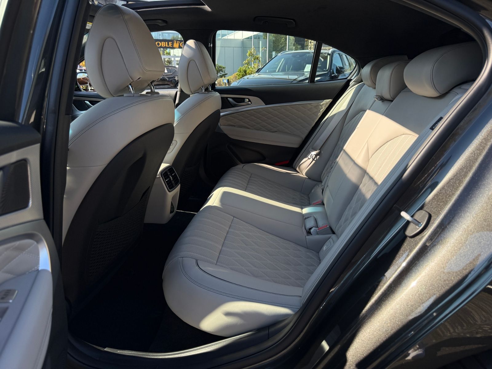 Fahrzeugabbildung Genesis G70  Shooting Brake Luxury AWD PANO 360° HUD