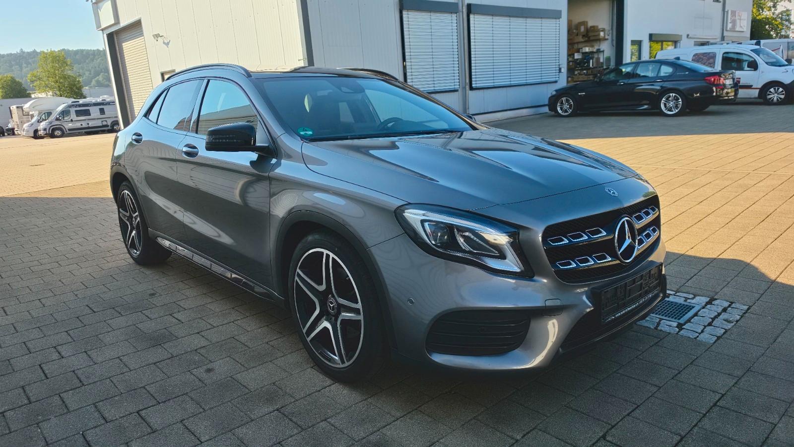 Mercedes-Benz GLA 220 4Matic AMG*Pano*Navi*RFK*Assistenzpaket*