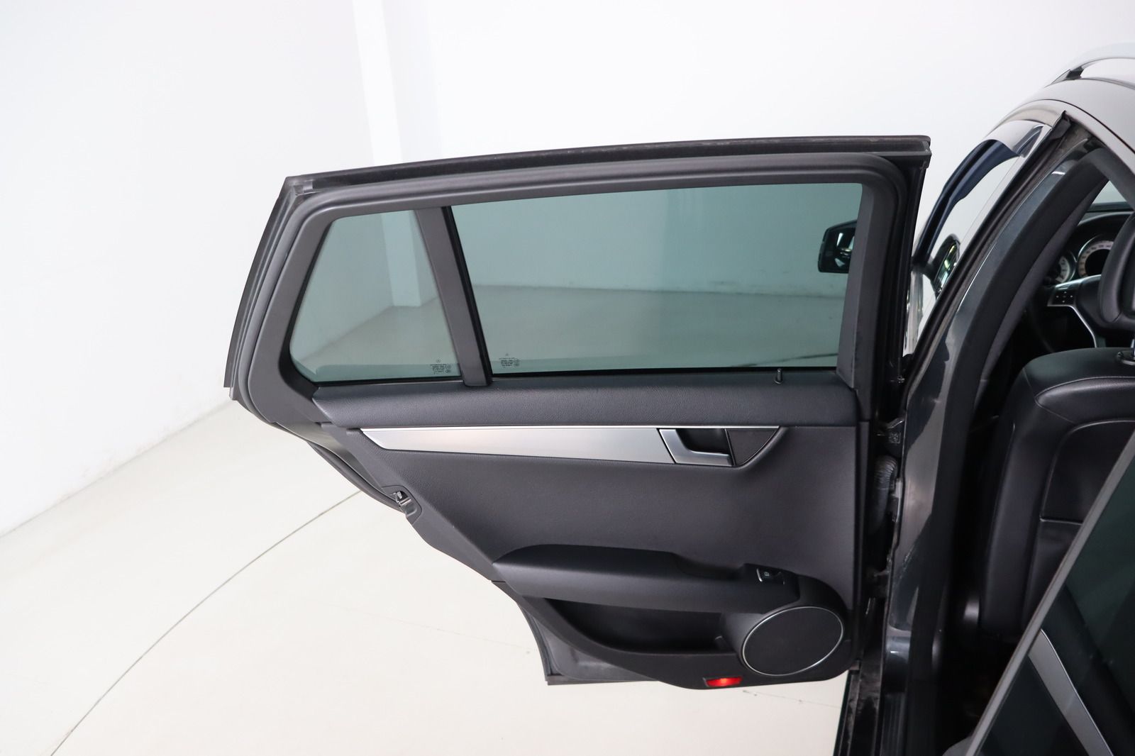 Fahrzeugabbildung Mercedes-Benz C 250 CDI T BlueEFF AVANTG. AMG-Paket * DIS *