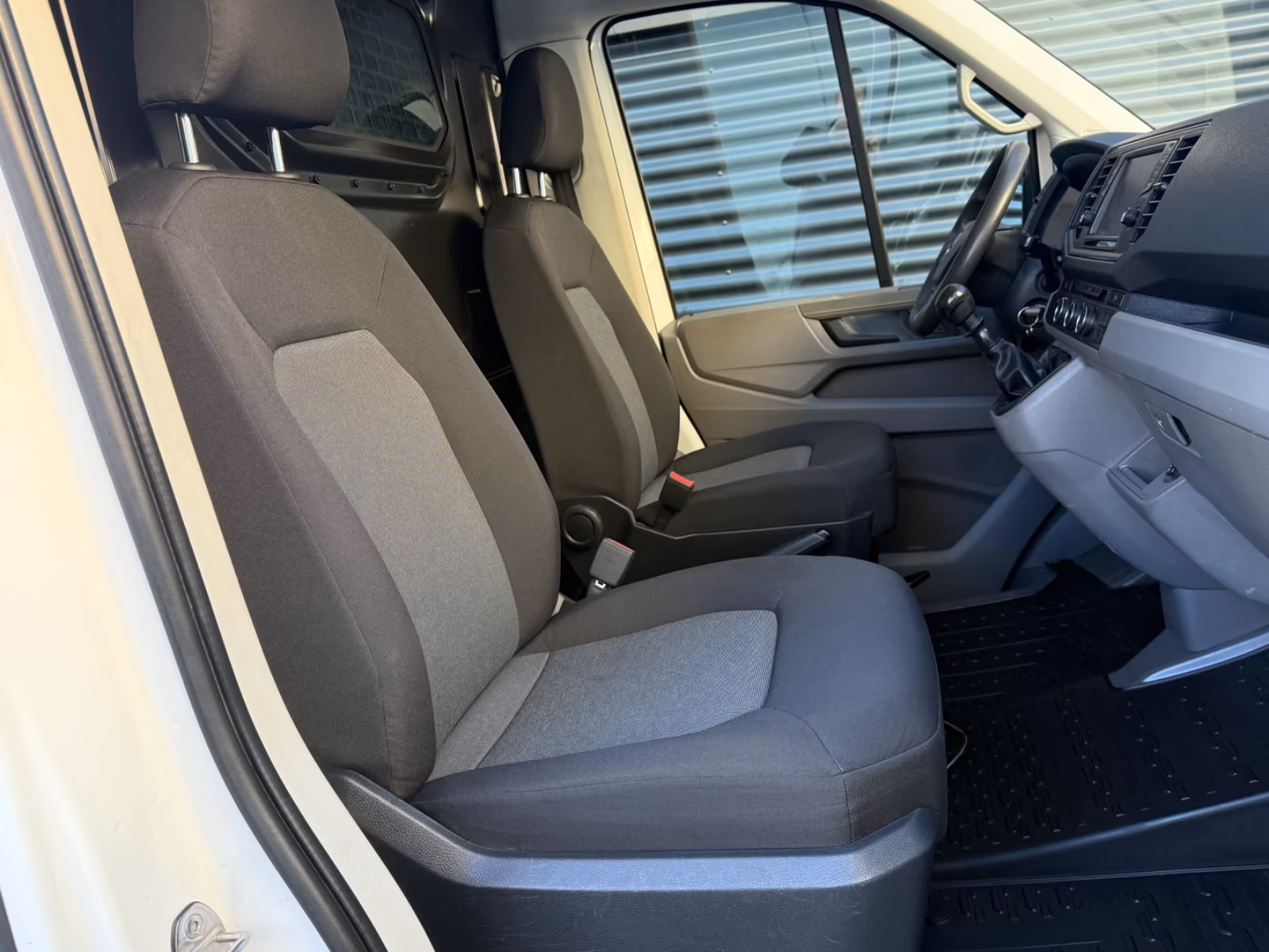 Volkswagen Crafter Kasten 30 mittellang*T-NAVI*R.KAM*AHK*, миниатюра 13