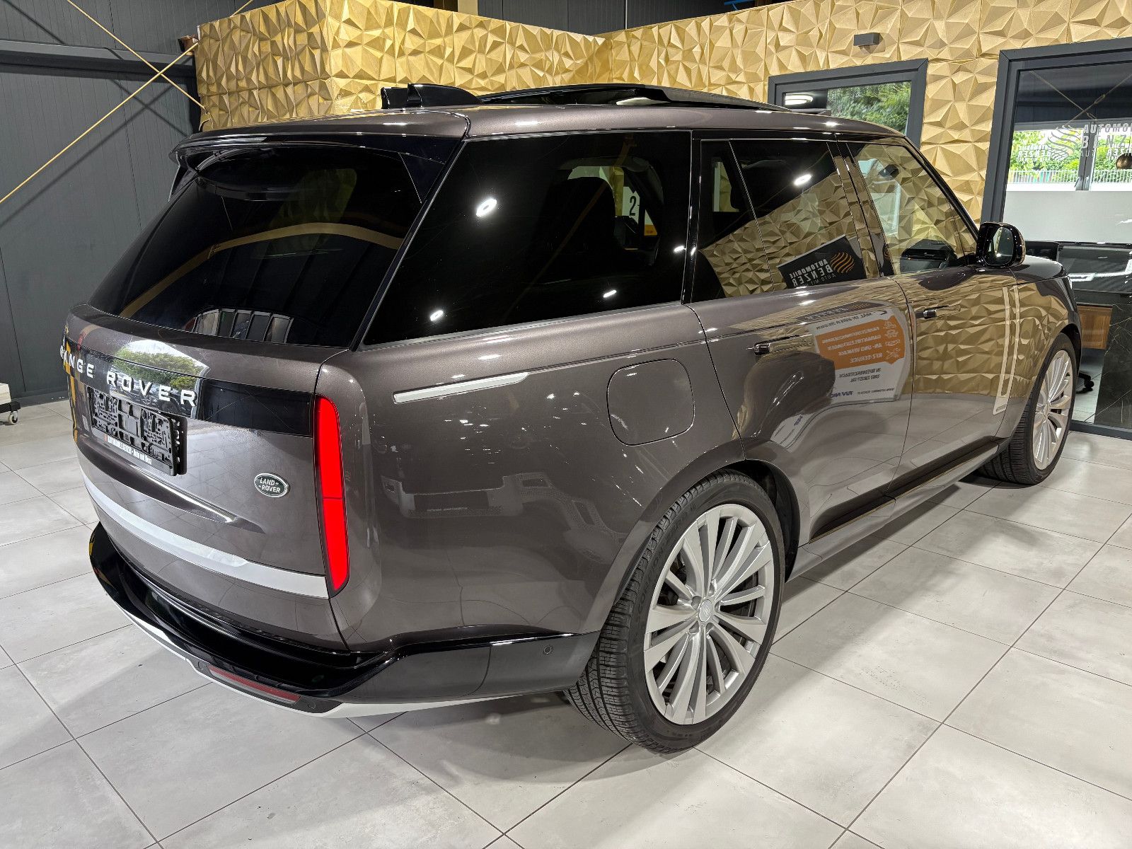 Fahrzeugabbildung Land Rover Range Rover D350/FIRST-EDITION/PANO/FOND-TV/360°
