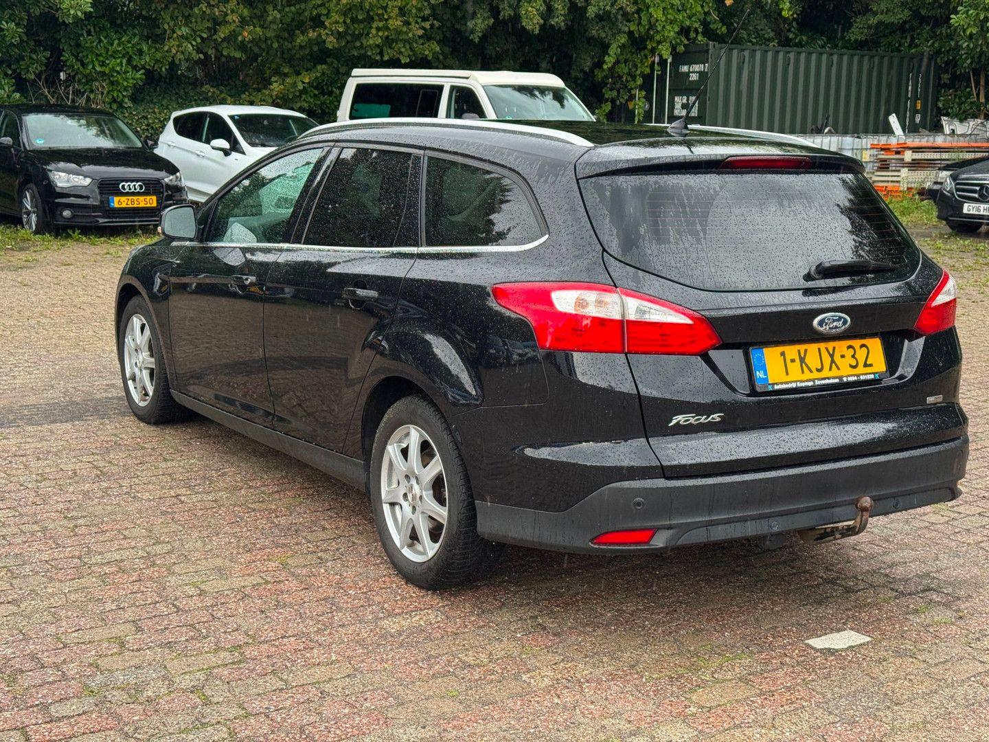 Ford Focus 2013 — photo 6
