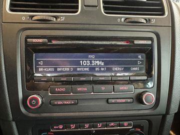 MYAUTOCENTER – Gebraucht- und Jahreswagen mit Werkstattservice in Pfaffenhofen Volkswagen Golf VI Cabriolet 1.6 TDI *XENON*LEDER*PDC*LED*