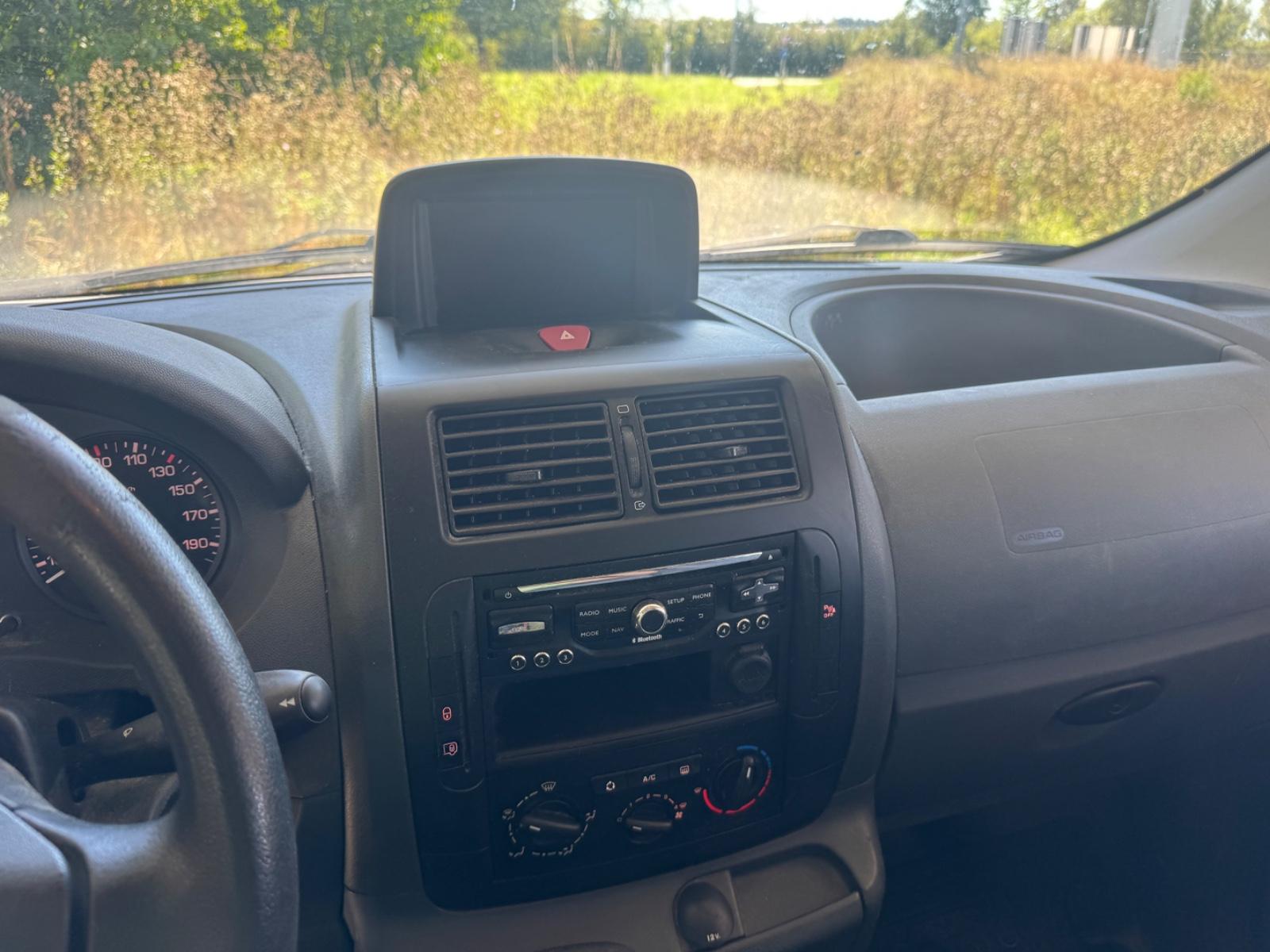Peugeot Expert, mit 6 sitze