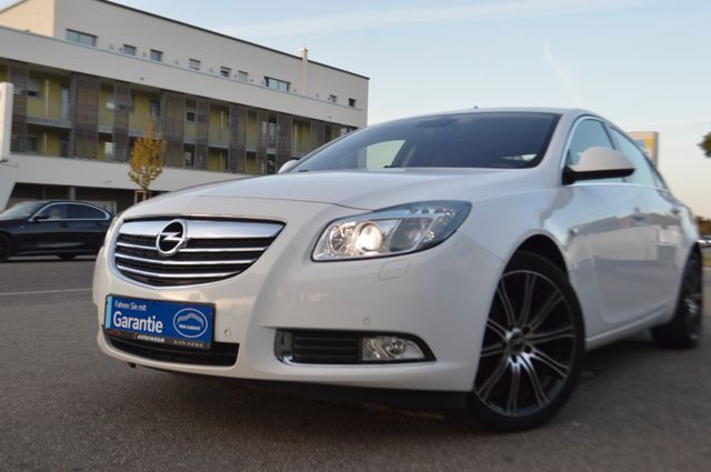 Opel Insignia A Lim. Sport 4x4*Bi Xenon*Navi*PDC*SHZ*