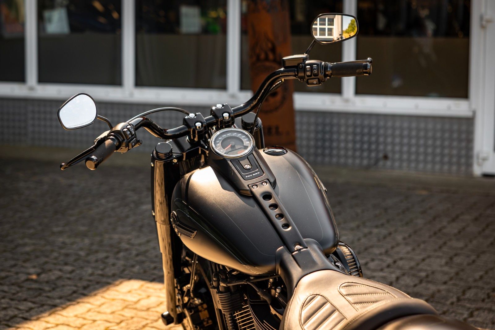 Fahrzeugabbildung Harley-Davidson DARK BOY 114 ci - FAT BOY FLFBS - JEKILL & HYDE