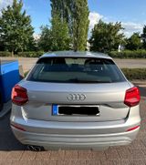 Audi Q2 35 TDI S tronic sport sport - Audi Q2 von privat