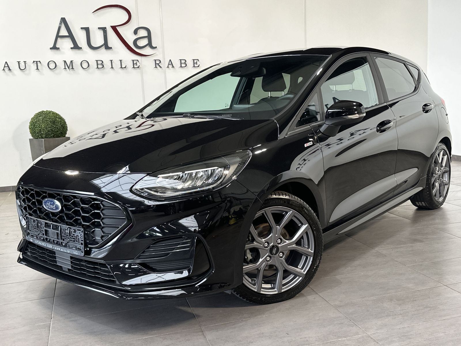 Fahrzeugabbildung Ford Fiesta 1.0 EcoBoost ST-Line NAV+LED+CARPLAY+DAB