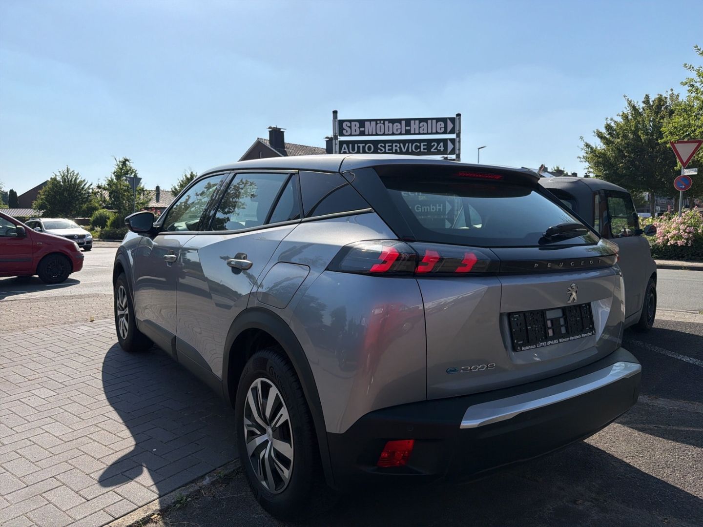 Peugeot 2008 e- Active Pack Elektromotor 136 imagem 3