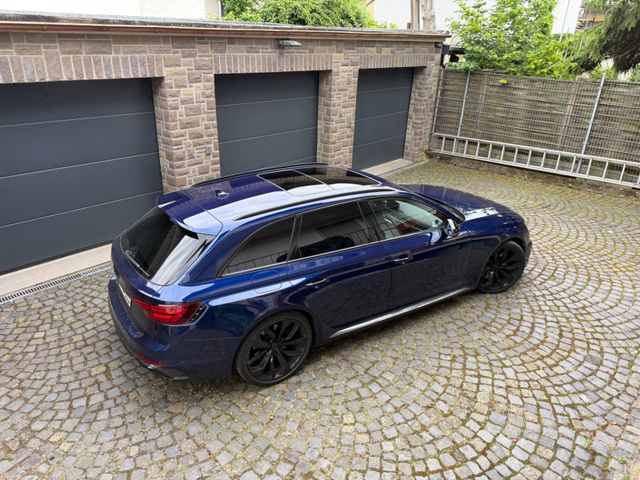 AUDI RS4 2.9 TFSI RS Sportabgas, RS Paket, Carbon 