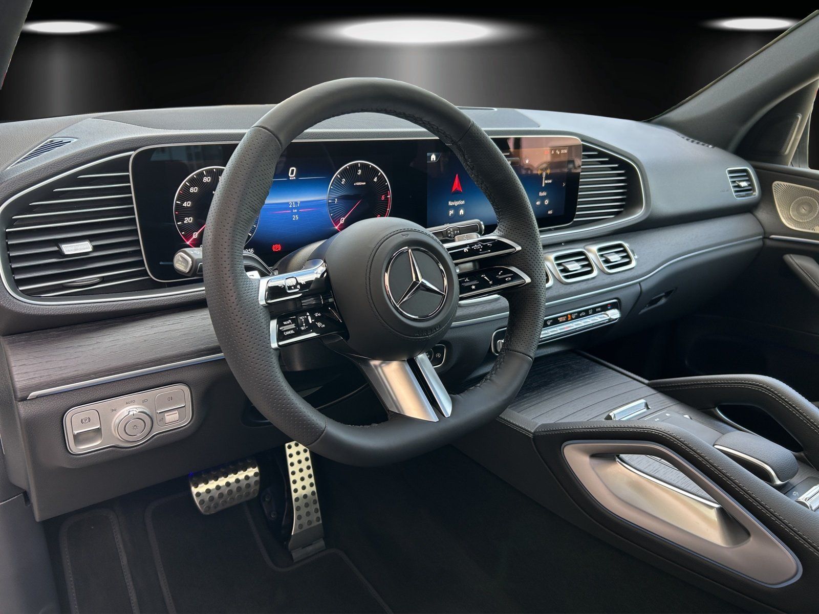 Fahrzeugabbildung Mercedes-Benz GLE 300 d 4M AMG Distr PANO KeyGo AHK 360° BURME